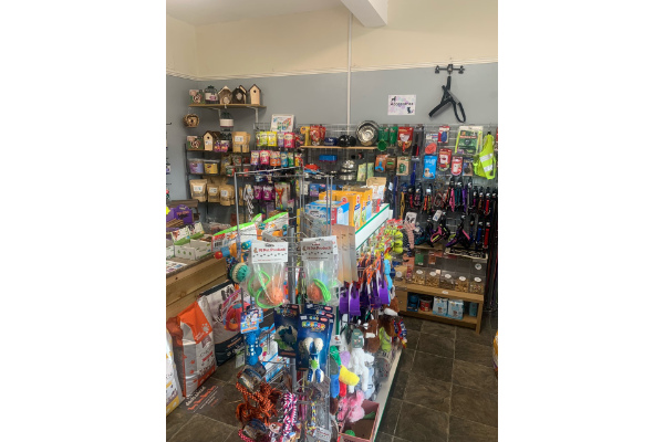 PJ Pet Supplies slide 2