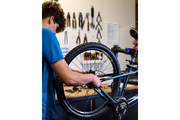 Skyline Cycles slide 2
