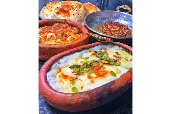 Laila Turkish Cuisine slide 1