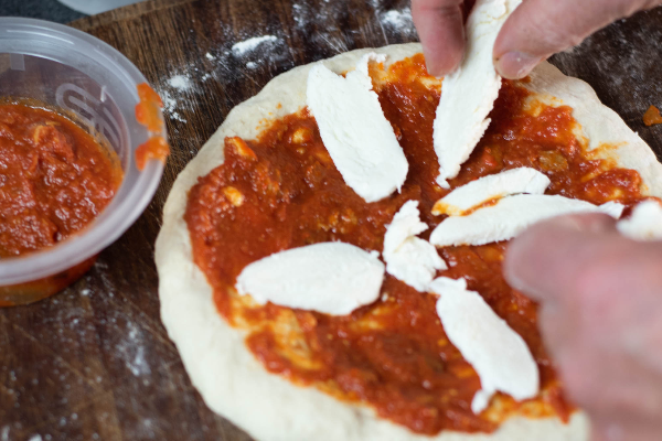 CLASSIC MARGHERITA (SINGLE KIT) MAKES up to 3 PIZZA'S